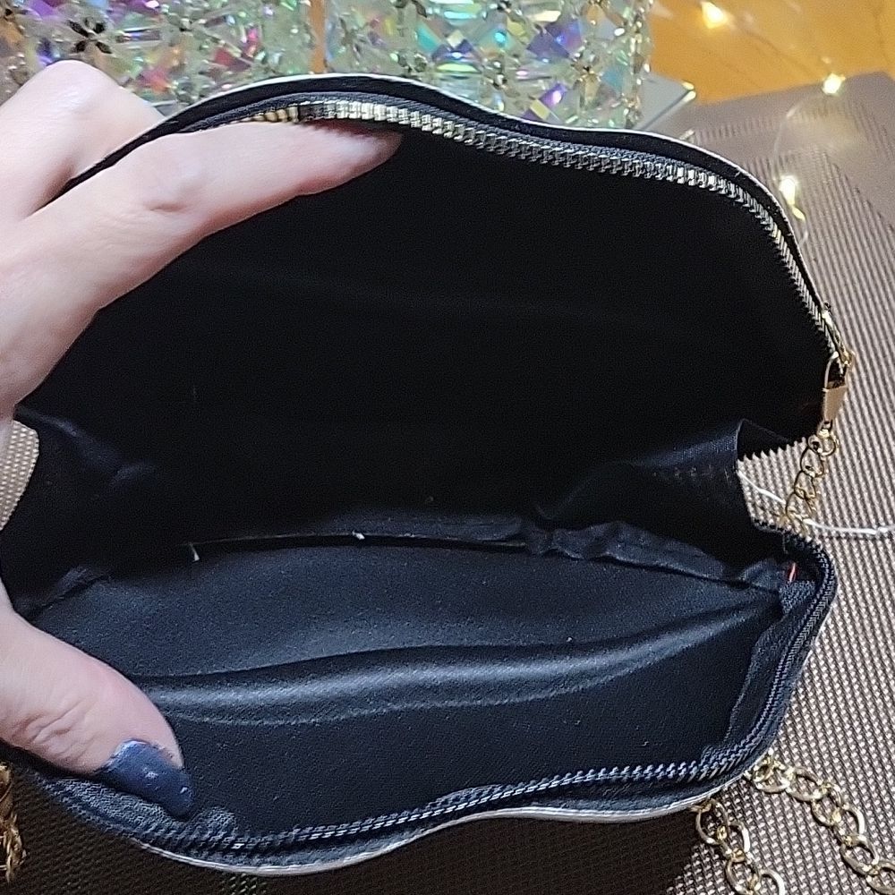 FUN LIPPIE BAG - Picture 4 of 6